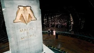 Dans 'Harry Potter et les Reliques de la mort' (7, 1), qui devient le nouveau ministre de la Magie, une fois que Voldemort et ses Mangemorts ont pleinement pris le contrôle du ministère ?