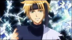 Pour la course costumée, en quoi Usui est-il déguisé ?