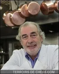 Son clbre restaurant se situe  Vezelay