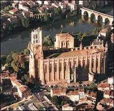 Cette clbre cathdrale est reprsentative des couleurs de quelle ville ?