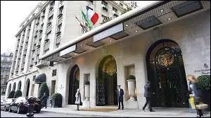 Le clbre Georges V est un palace :