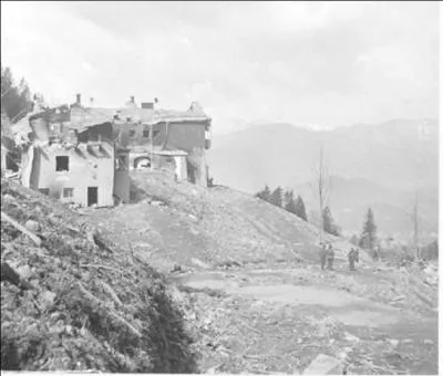 Le 04 mai 1945, un vnement qui reprsente la revanche de la France contre les l'Allemagne nazie et la France occupe survient. Que est cet vnement ?