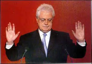 Lionel Jospin, Premier ministre de Jacques Chirac, restera dans les mmoires pour son :
