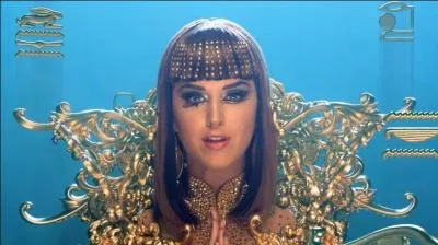 Dans le clip  Dark Horse  de Katy Perry, comment s'appelle le rappeur qui chante avec elle ?