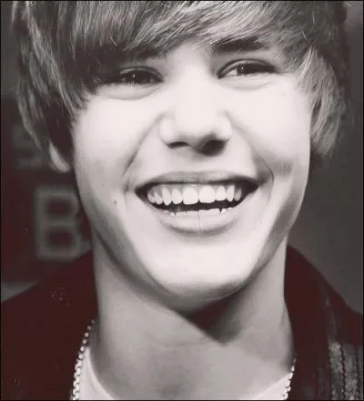 Quelle est la marque du portable de Justin ?