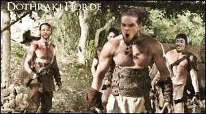 Qu'est-ce que le  Dothraki , hormis un peuple ?