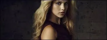 Pendant combien de temps Rebekah a-t-elle t enferme dans le cercueil ?