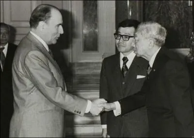 Quel empereur rgna sur le Japon de 1926  1989 ?