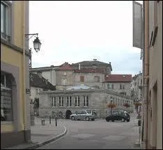 Nos partons visiter la station thermal de Bains-les-Bains, en Lorraine. Dans quel dpartement devons-nous nous rendre ?