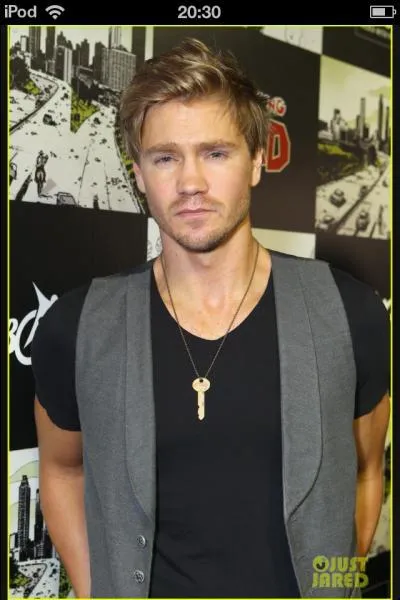 Qui est le pre de Lucas Scott ?