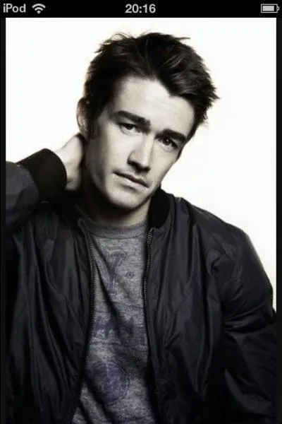 Qui est l'enfant de Clay Evans ?