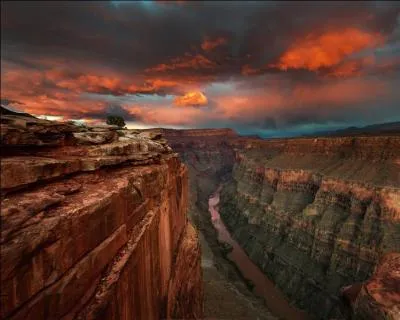 Ce paysage est magnifique, n'est-ce pas ? Un peu comme moi ! Alors trouve mon nom, ne sois pas  bte  !