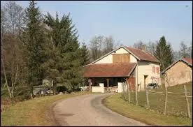 Nous arrivons dans le village franc-comtois de Traiti�fontaine. Nous sommes dans le d�partement n� ...