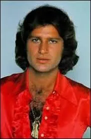 Mike Brant est dcd le 25 avril 1975. Quelle chanson a t son premier tube en 1970 ?