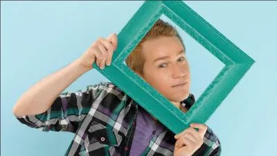 Comment s'appelle le restaurant o P. J. travaille ?