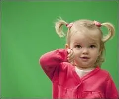 Comment s'appelle l'actrice qui joue le rle de la petite Charlie ?