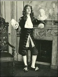 Le Trissotin des Femmes savantes est un ... : pdant, vaniteux et intress.