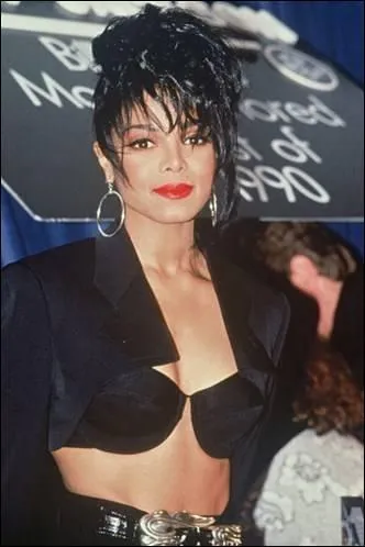 Comment se nomme-t-elle ?