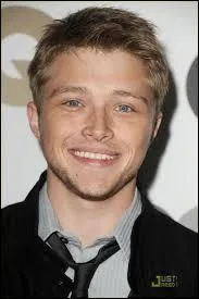 Quelle est la date de naissance de Sterling Knight ?