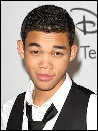 Quelle est la date de naissance de Roshon Fegan ?
