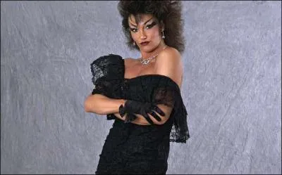 Qui est cette catcheuse ?