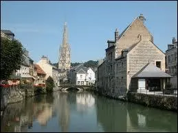 Je vous emmne  Harfleur, ville normande situe dans le dpartement ...