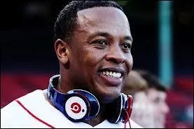 Quel rappeur a fait  La Chronique  ?