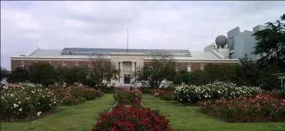 O travaillent Brennan et son quipe de scientifiques ?