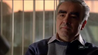 De quel pays est originaire Bogdan, le patron du car wash ?