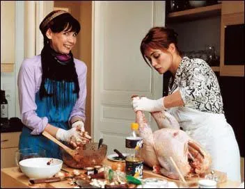 Dans le film La bche, c'est l'une des surs, joue par Emmanuelle Bart, qui reoit et prpare... ?