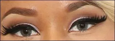 A qui appartiennent ces yeux ?