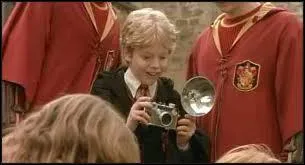 Si oui, par qui a-t-il t tu ?