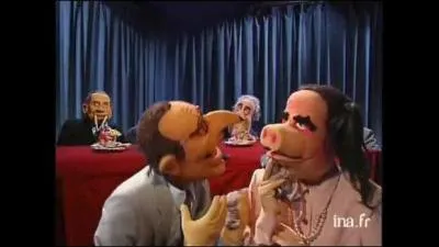 Si vous ne trouvez pas le nom de ce personnage,  droite, je considre que c'est un scandale !