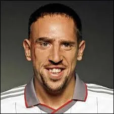 Qui est ce joueur de football ?