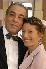 Quel lien y a-t-il entre Roland et Mirta ?