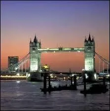 Que veut dire  The head teacher of the school  ?