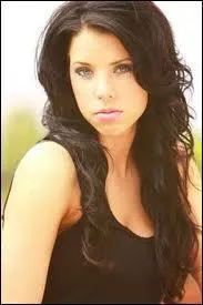 Comment s'appelle sa sur ?