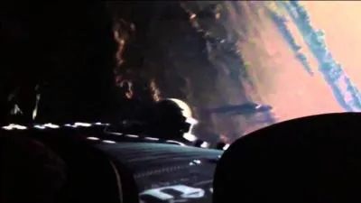 Le satellite dtruit lors de la bataille porte le logo...