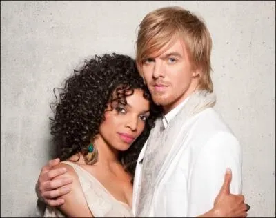 A quel chanteur franais doit-on la comdie musicale  Adam et ve : La Seconde Chance  en 2012 ?