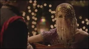 Quelle est la particularit du film se distinguant des deux autres grce  un dtail, lequel ?