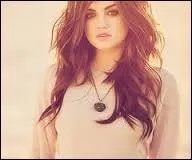 Comment est et que fait Katie sur scne ? ( la fin du film, Luke lui annonce qu'il va lui produire son album)