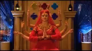 Qui joue Gail Van Ravensway ?