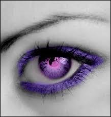 Quelle hrone de roman jeunesse est reconnaissable grce  ses grands yeux violets ?