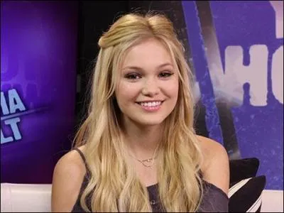 Comment se nomme la chanson qu'elle a chante pour le film  Bears  ?