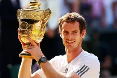 Il se nomme Andy Murray, il est :