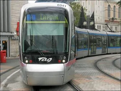 Quel modle de bus a profit du pelliculage : IDRAC ?