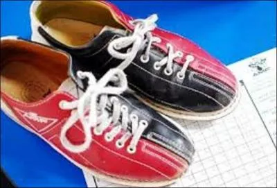 Il y a des choses que l'on ne doit pas faire sur une piste de bowling. A vous de trouver cette interdiction.