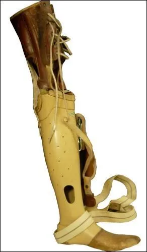 Alors qu'une prothèse coûte entre 300 et 400 francs, l'État n'indemnise les 100 000 amputés potentiellement concernés par cet achat qu'à hauteur de...