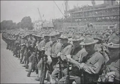 En avril 1917, l'armée américaine entre en guerre et ce sont jusqu'à 2 millions d'Américains qui fouleront le sol européen sous le commandement du général Pershing. Cependant, un certain nombre n'en revient pas...