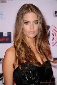 Quel est le nom complet de Clari Alonso ?